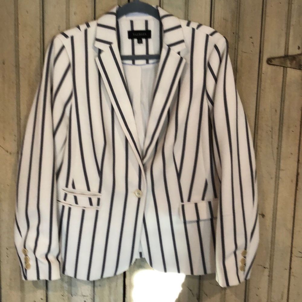Talbots like new navy and cream blazer.